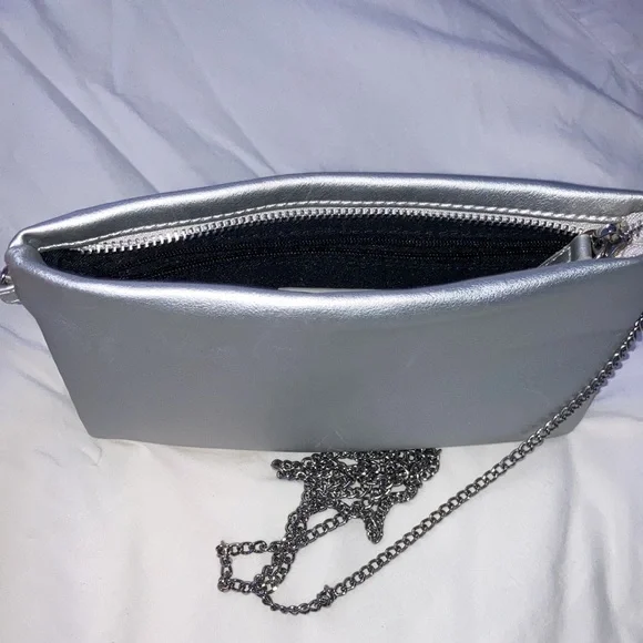 Forever 21 metallic silver chain purse / clutch / sling bag / crossbody - Picture 7 of 11